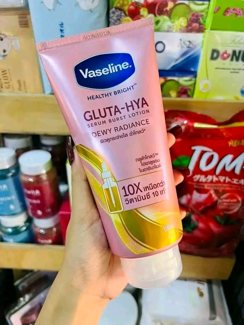 Vasline Gluta-Hya Dewy Radiance Lotion